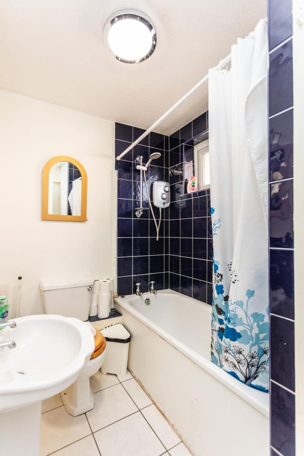 Spacious 2Bd House Wprivate Garden - Kennington! Londra Dış mekan fotoğraf