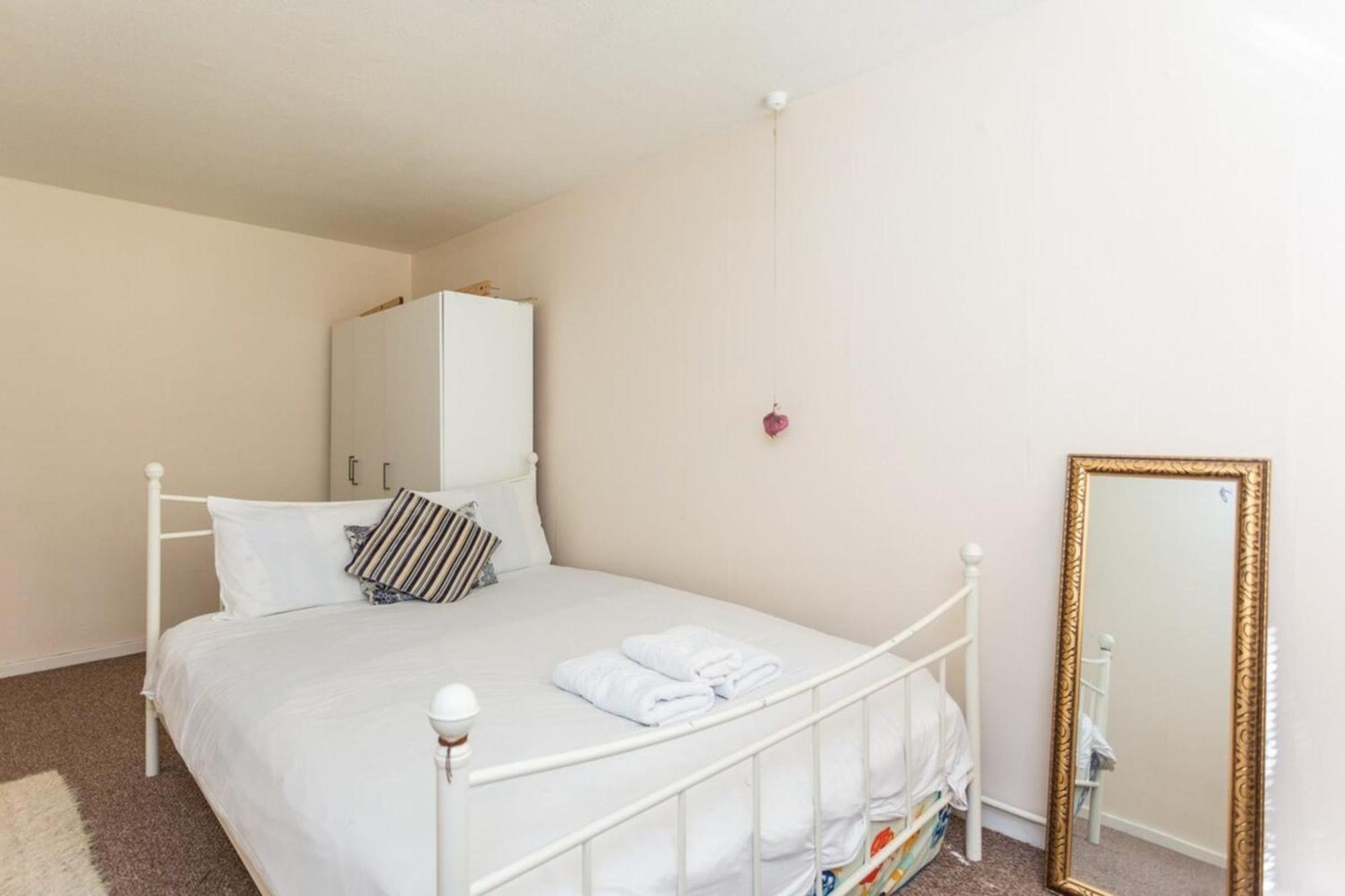 Spacious 2Bd House Wprivate Garden - Kennington! Londra Dış mekan fotoğraf